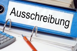 Ausschreibung / Aktenordner mit dem Wort Ausschreibung Ausschreibung / Aktenordner mit dem Wort Ausschreibung